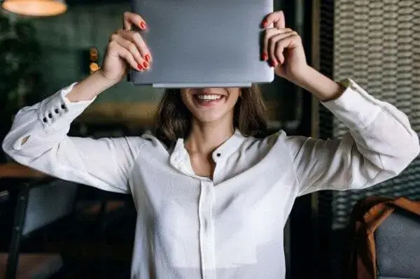 ココナラは匿名での販売・購入が可能なので気軽